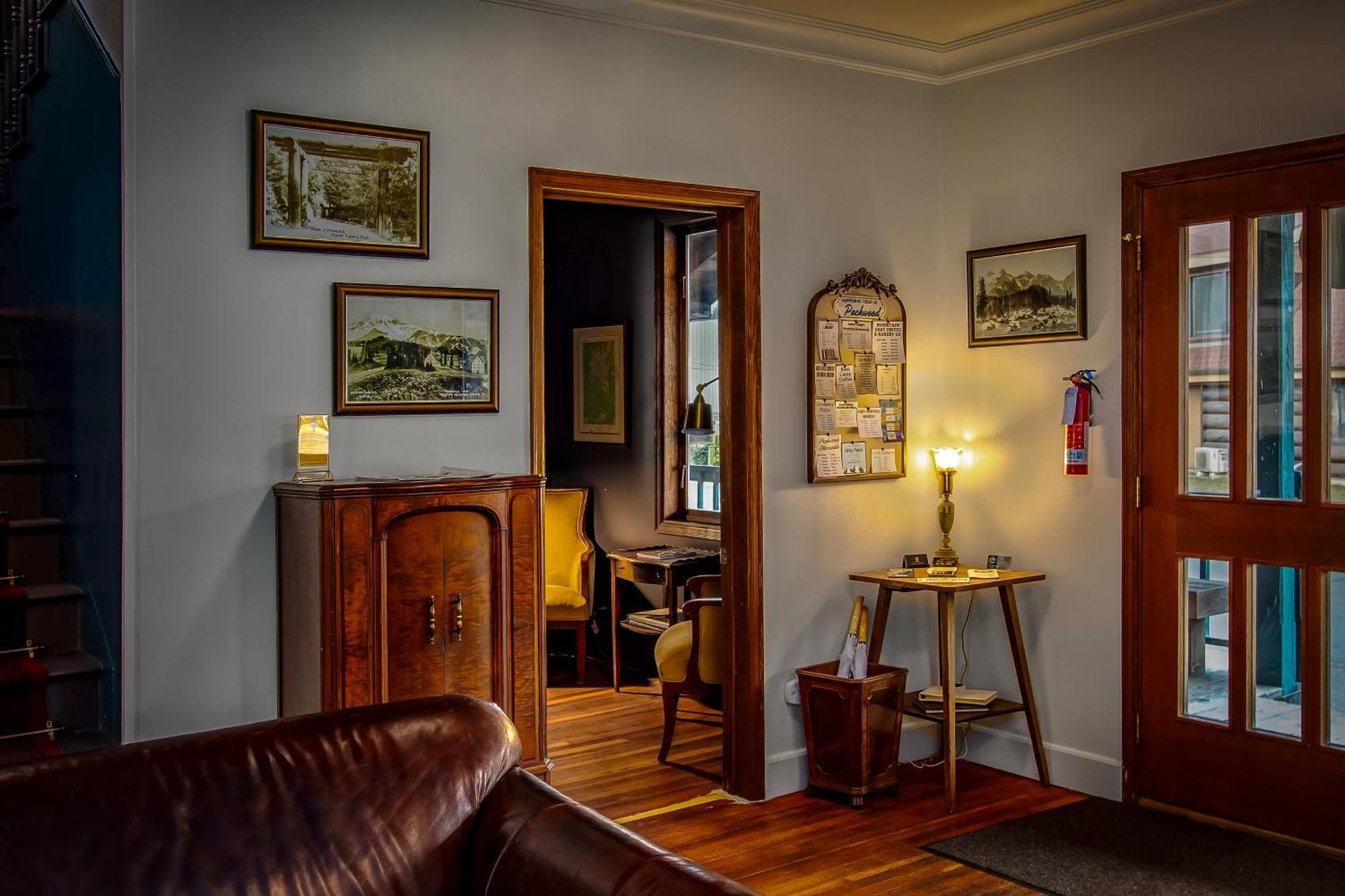 Historic Hotel Пакууд Екстериор снимка