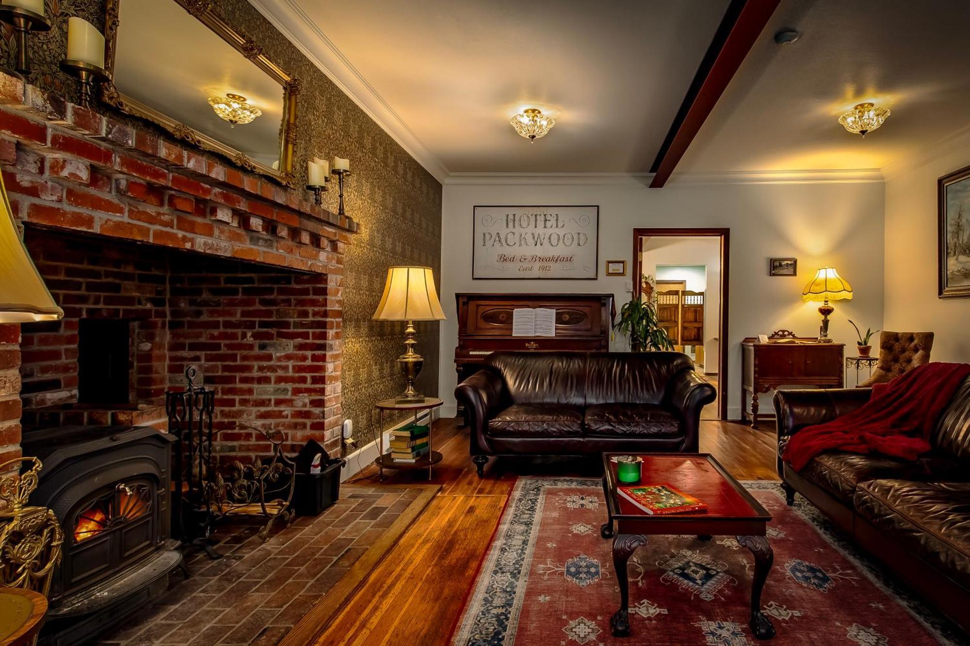 Historic Hotel Пакууд Екстериор снимка